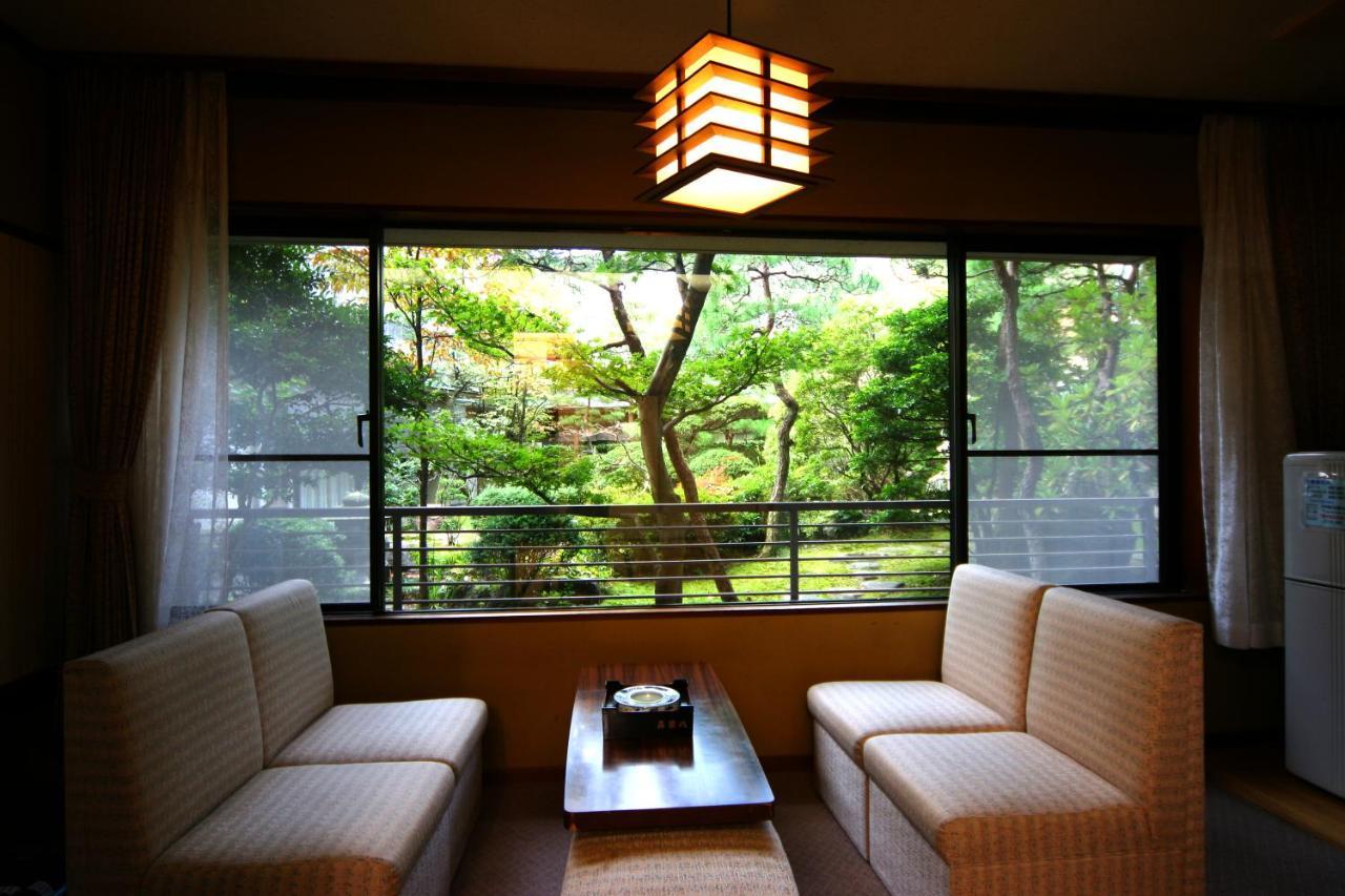 Hotel Awazuonsen Kitahachi Komacu Exteriér fotografie