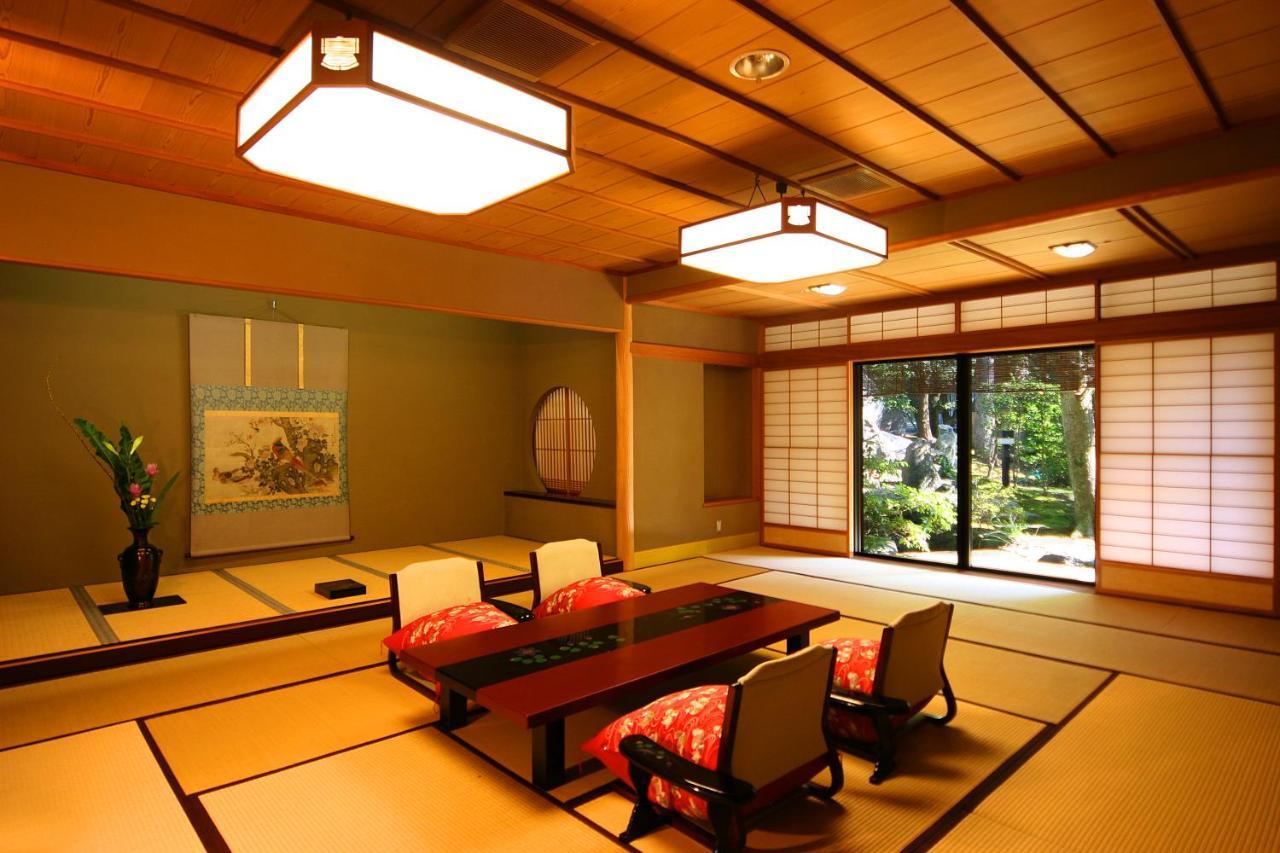 Hotel Awazuonsen Kitahachi Komacu Exteriér fotografie