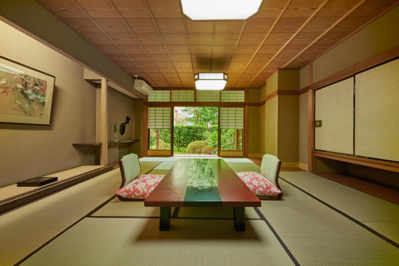 Hotel Awazuonsen Kitahachi Komacu Exteriér fotografie